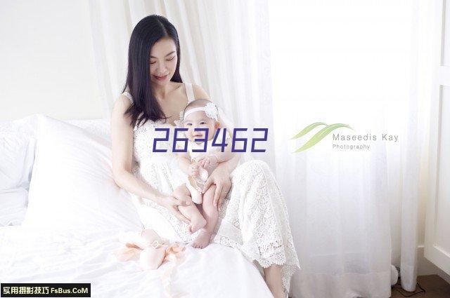 意大利美女Cos《尼爾》2B 爆衣泳裝版顯露性感身材